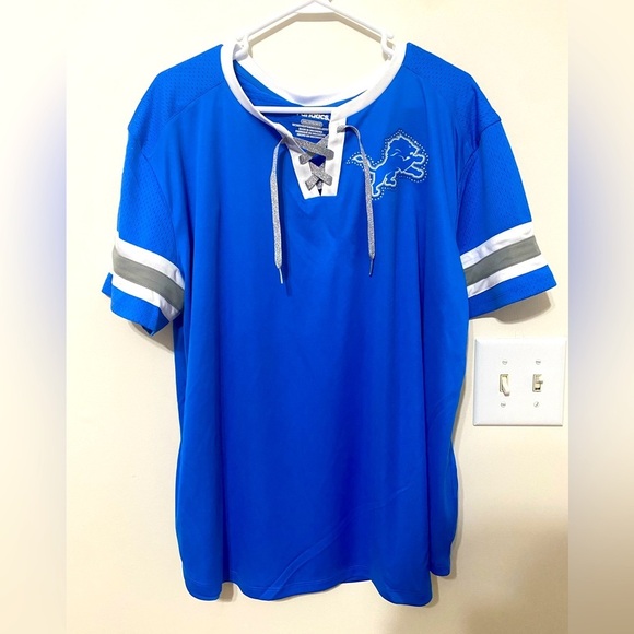 Fanatics Tops - Detroit Lions Women’s NWT Fanatics Top